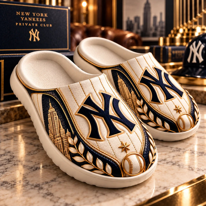 NYY Pinstripe Heritage - Ivory and Navy Clog Sandals